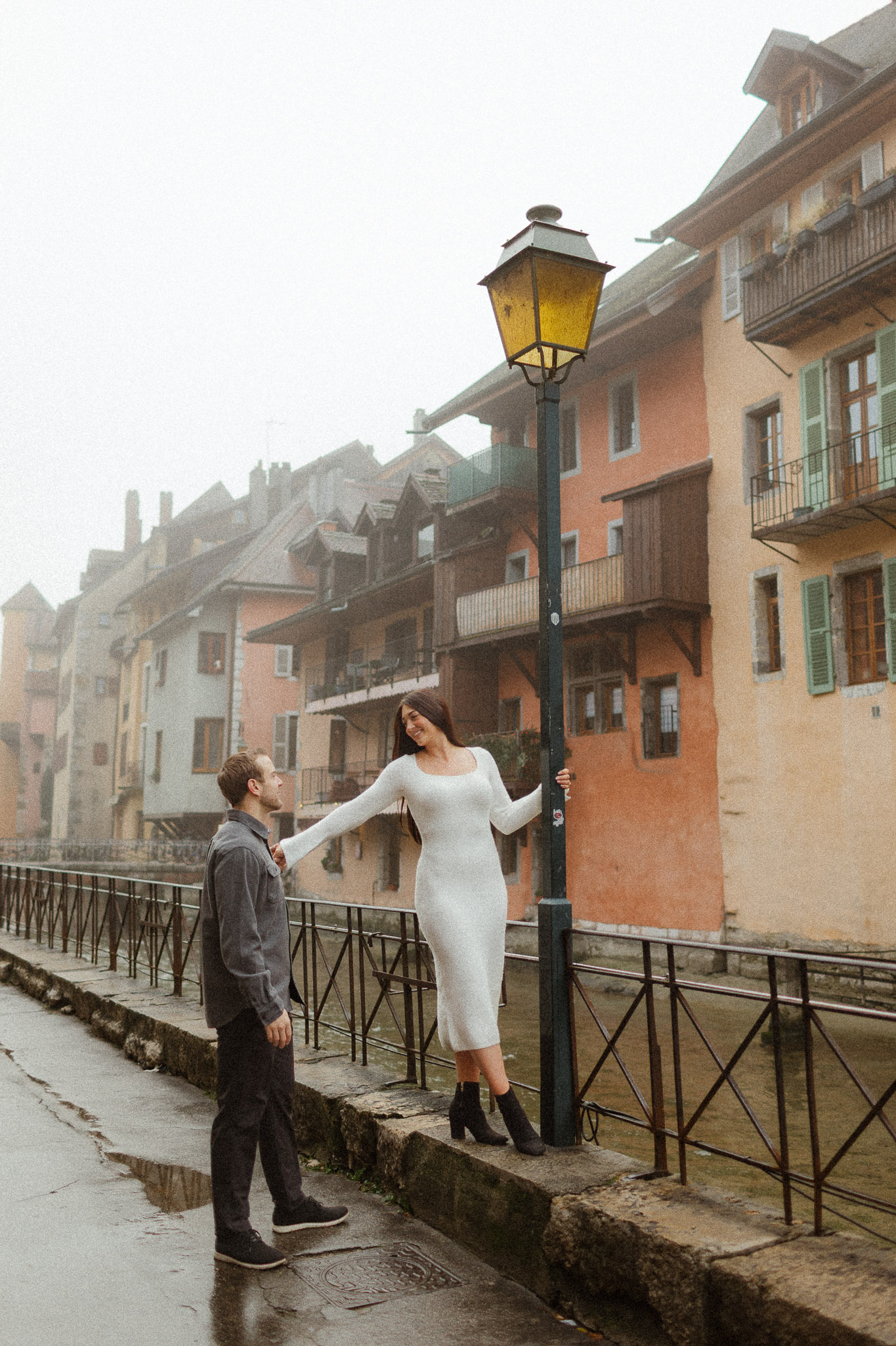 Promenade d'un coup dans Annecy sous le brouillard.