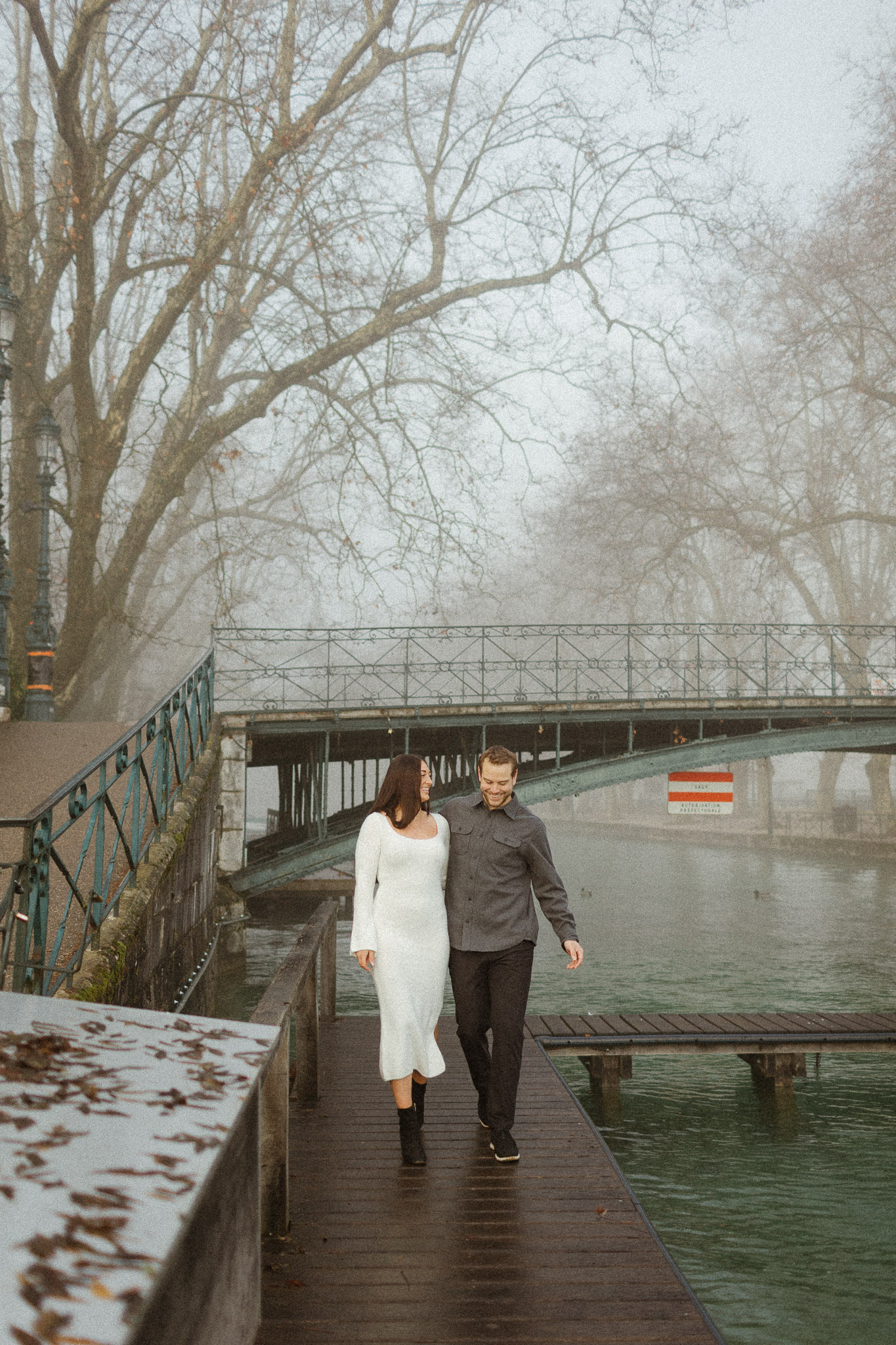 Promenade d'un coup dans Annecy sous le brouillard.