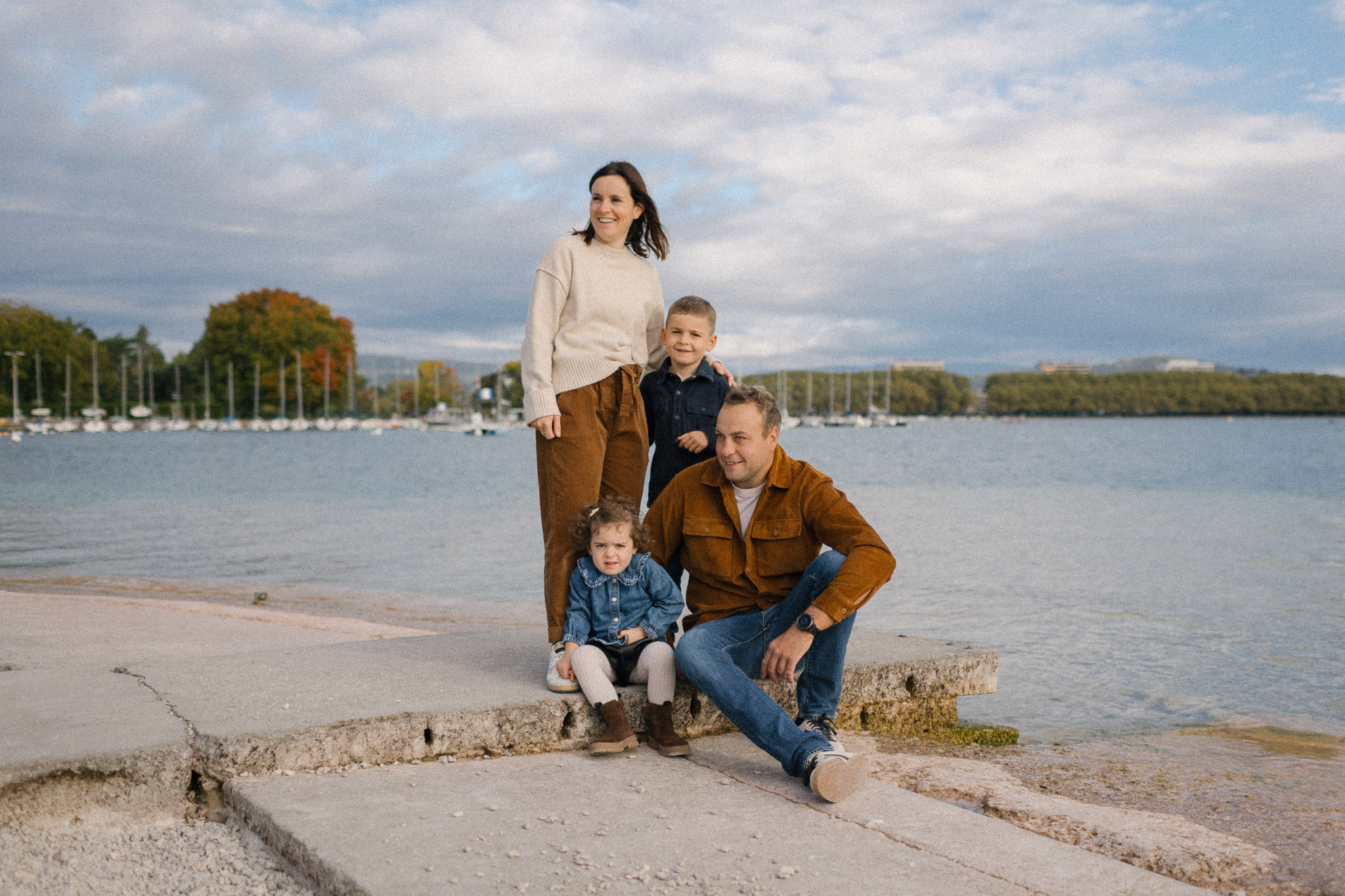 Photographies famille au bord du lac d'Annecy