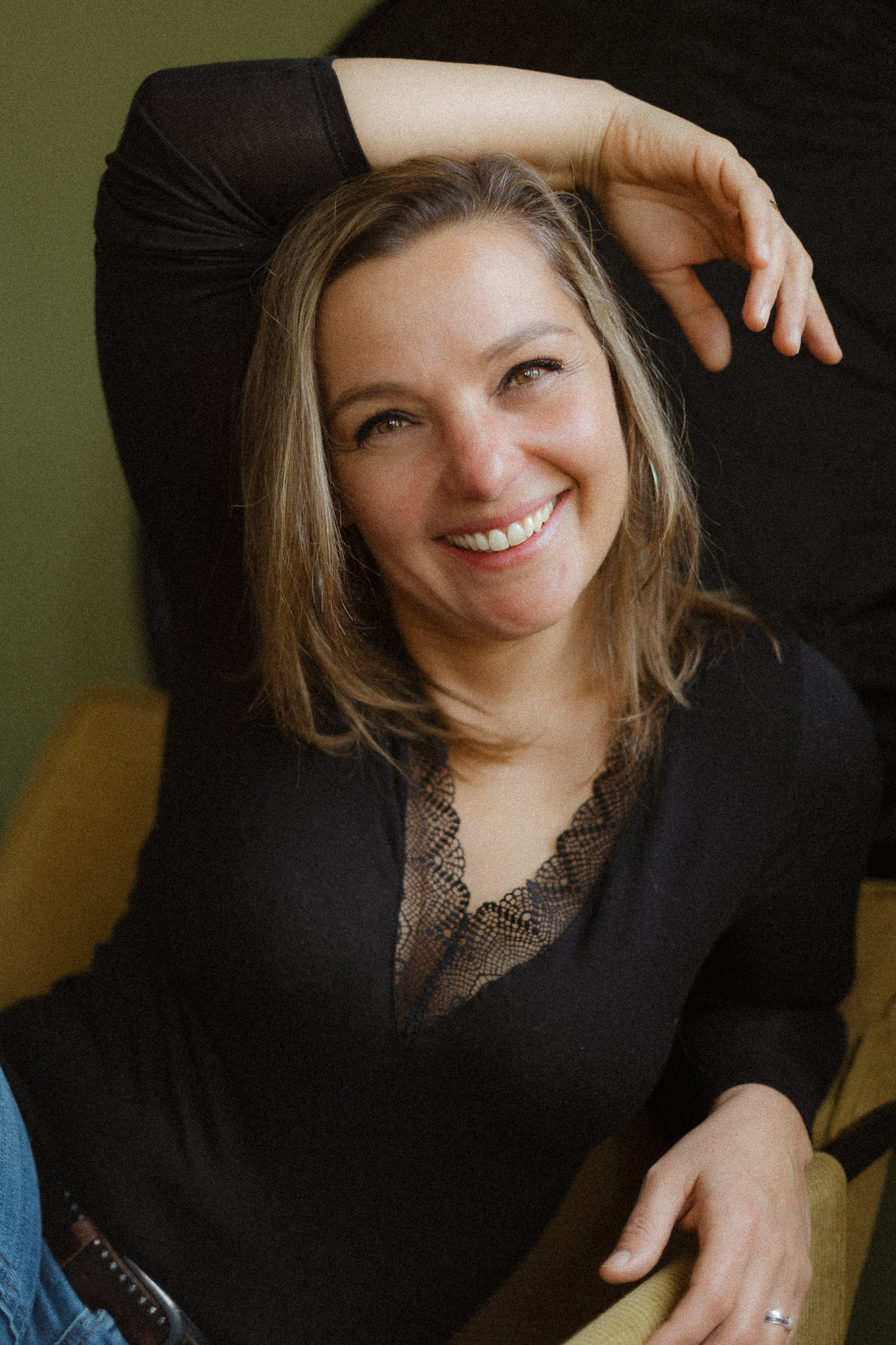 Portrait de femmes à Annecy en intérieur